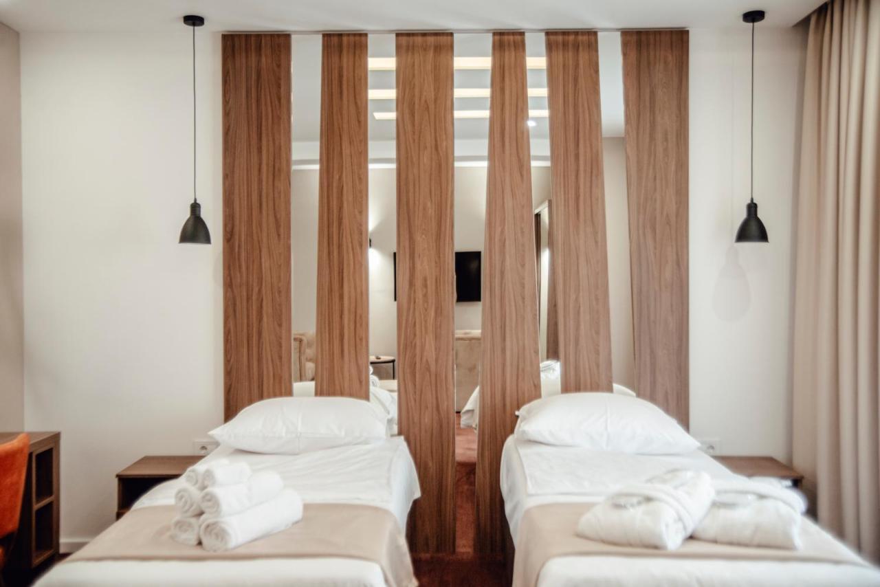 Mk Premier Hotell Novi Pazar Exteriör bild