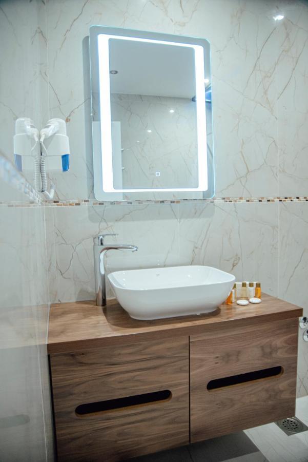 Mk Premier Hotell Novi Pazar Exteriör bild