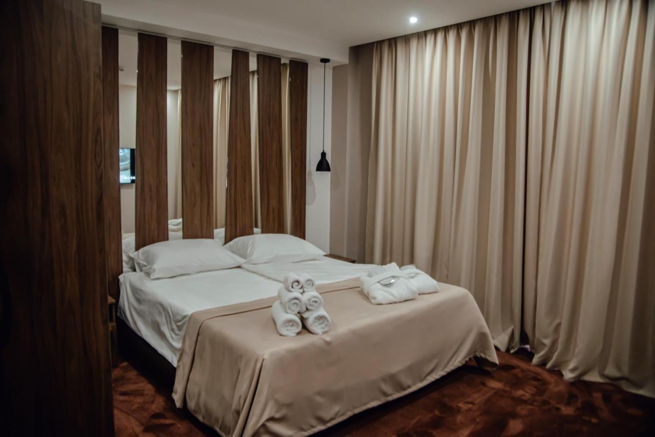 Mk Premier Hotell Novi Pazar Exteriör bild