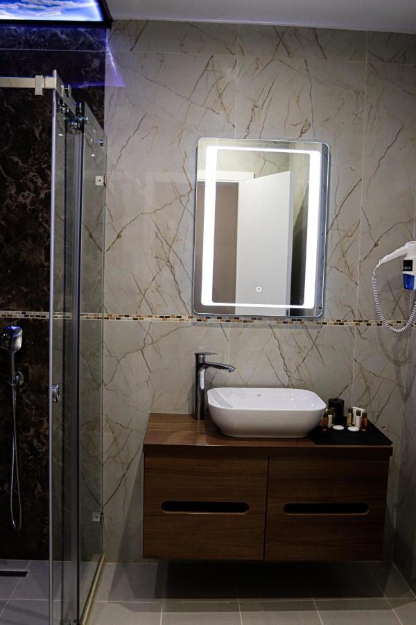 Mk Premier Hotell Novi Pazar Exteriör bild