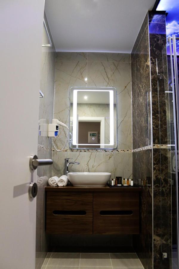 Mk Premier Hotell Novi Pazar Exteriör bild