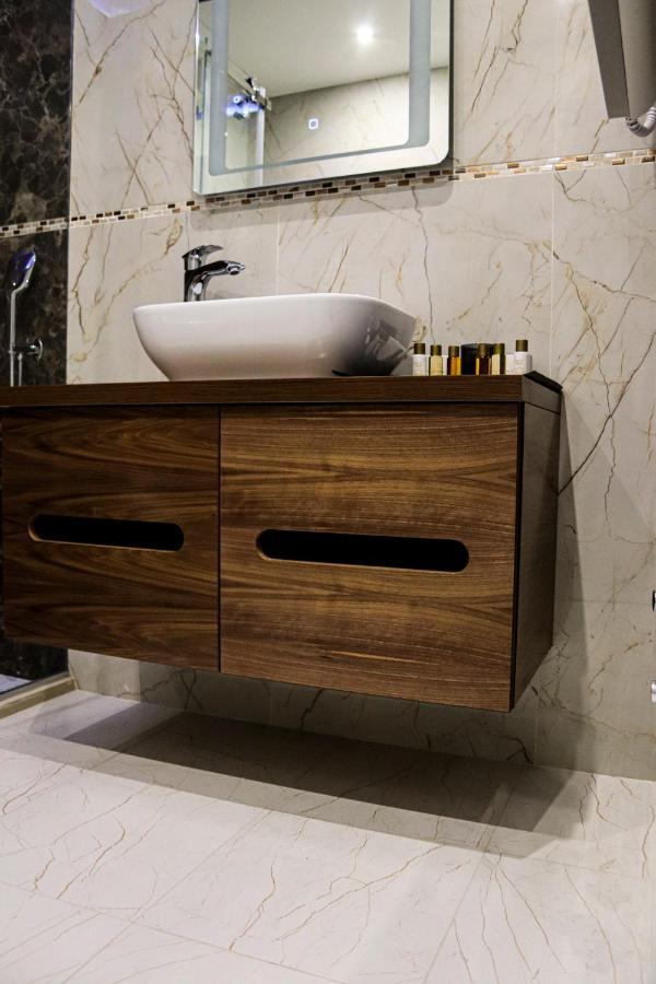 Mk Premier Hotell Novi Pazar Exteriör bild