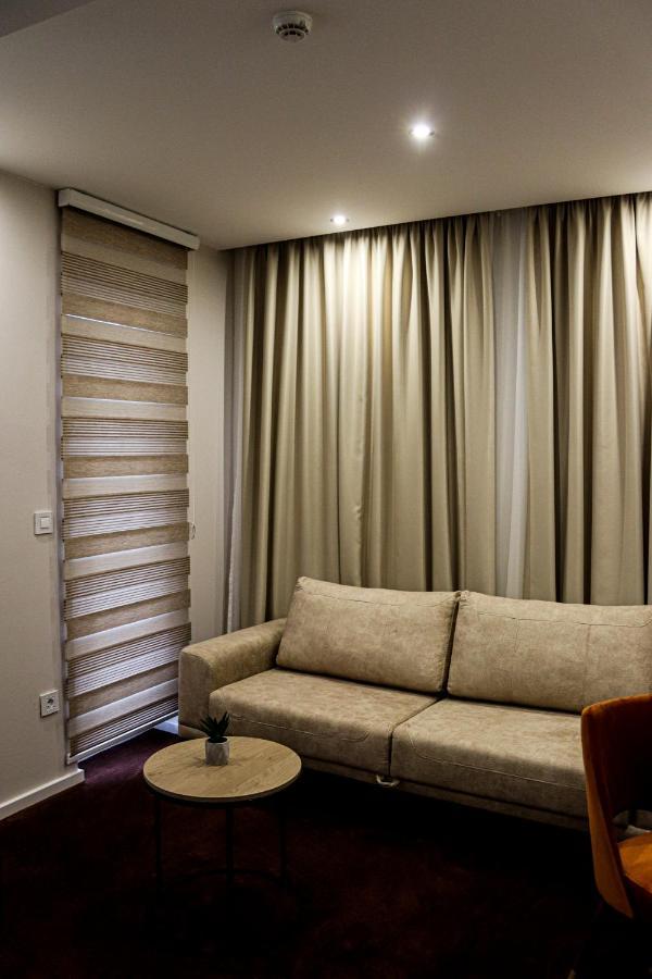 Mk Premier Hotell Novi Pazar Exteriör bild
